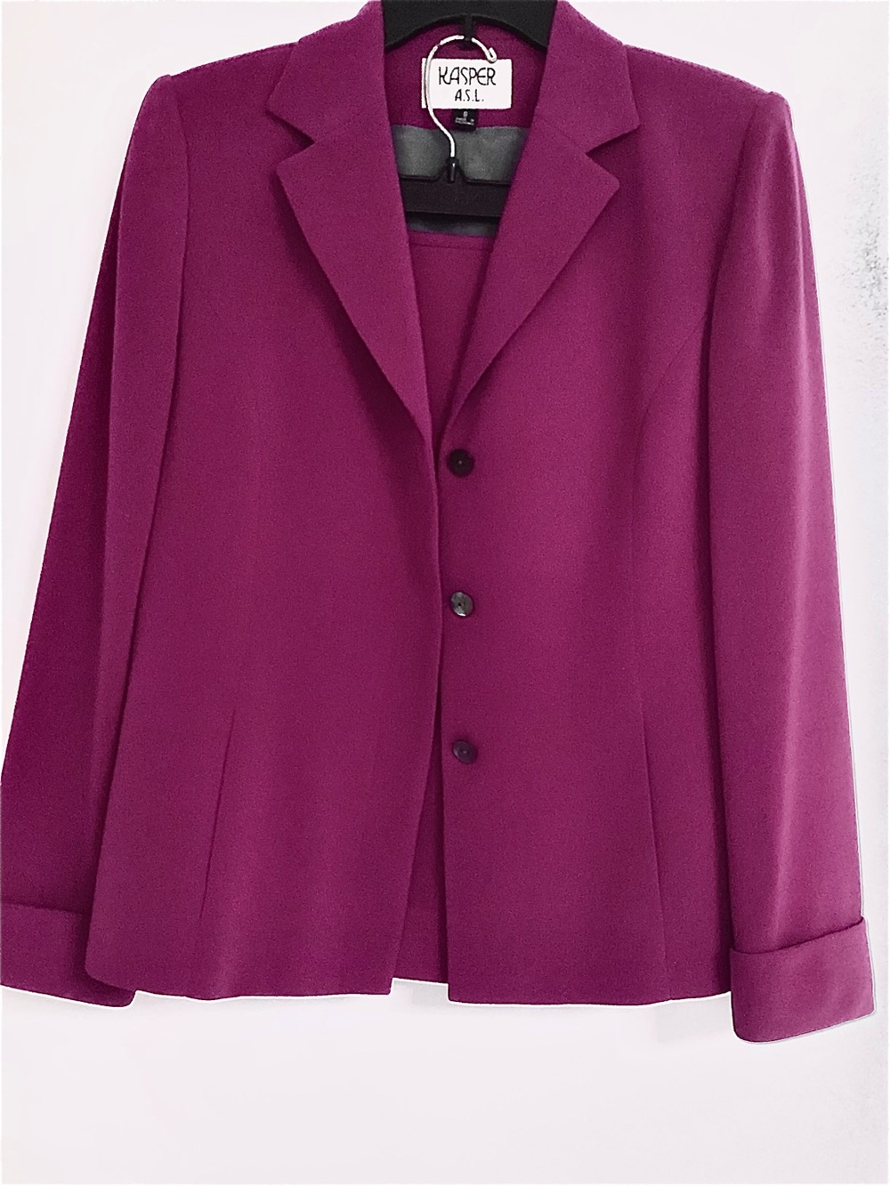 Women's Fuchsia pink shirt suit by
KASPER A.S.L Blazer has side pockets - Picture 3 of 4